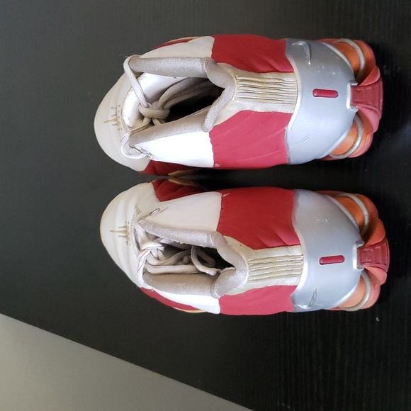 Nike Shox men's sz.7 Pre-owned red& white.  Leather. Good tread.0 - Picture 2 of 9